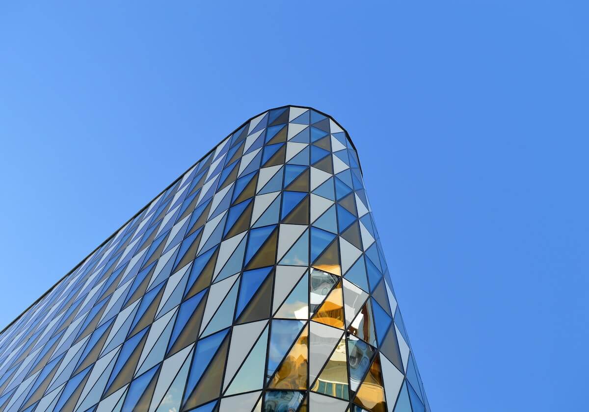 皇马、切尔西竞争免签于帕,拜仁很想留他但签字费是问题